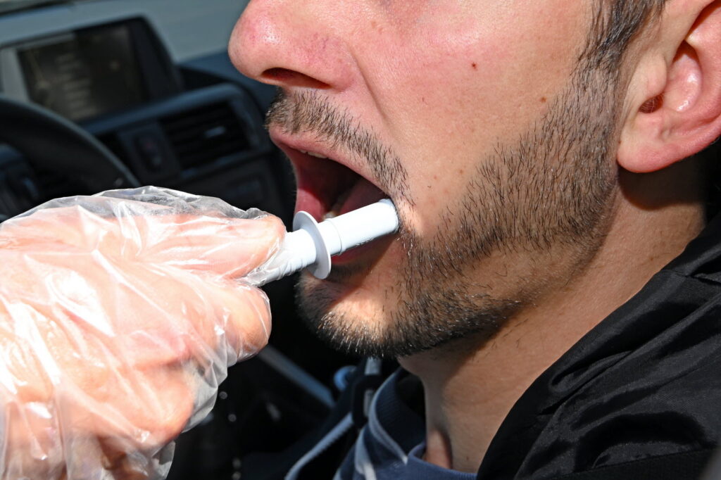 découvrez comment interpréter un test salivaire thc négatif tout en consommant du cbd, et comprenez les différences entre ces deux substances dans les analyses de dépistage.